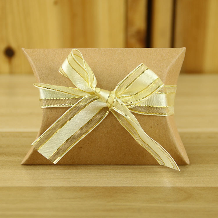 50pcs Cute Kraft Paper Pillow Favor Candy Boxes Supply Wedding Party Favor Bag