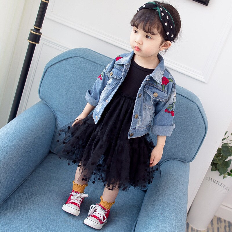 Korean girl embroidery rose denim jacket spring / autumn children's clothing girl blue hole denim jacket coat