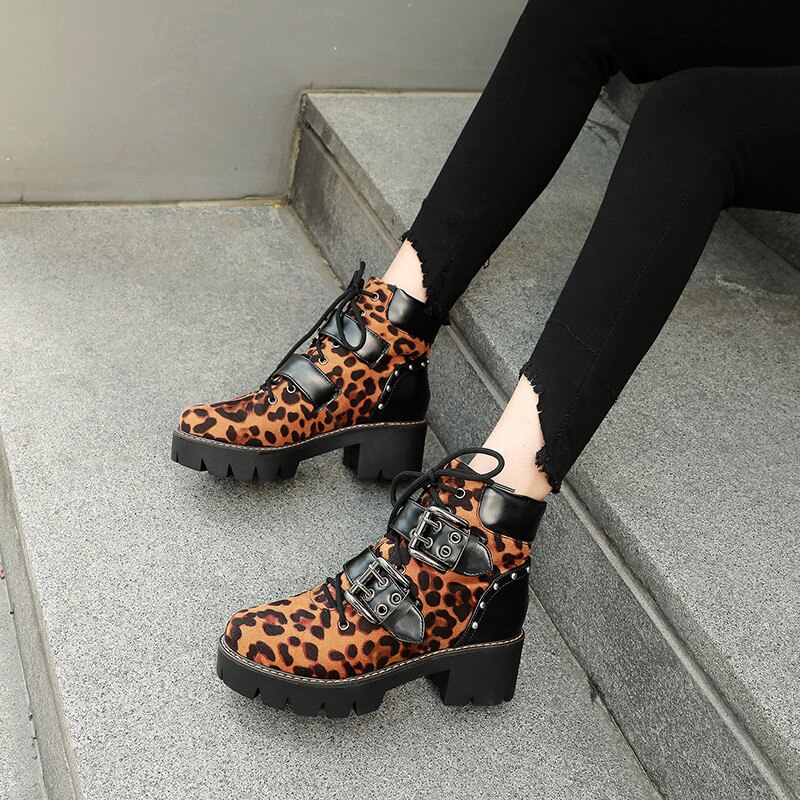 Morazora klassiska dam ankelboots spänne nit leopard fyrkantiga klackar plattformsstövlar höst vinter punk skor kvinna