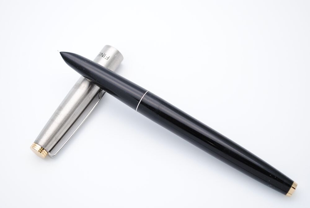 Hero 329 Fountain Pen 0.38mm Nib Ink Pen (Lot 3 in Different Colors)