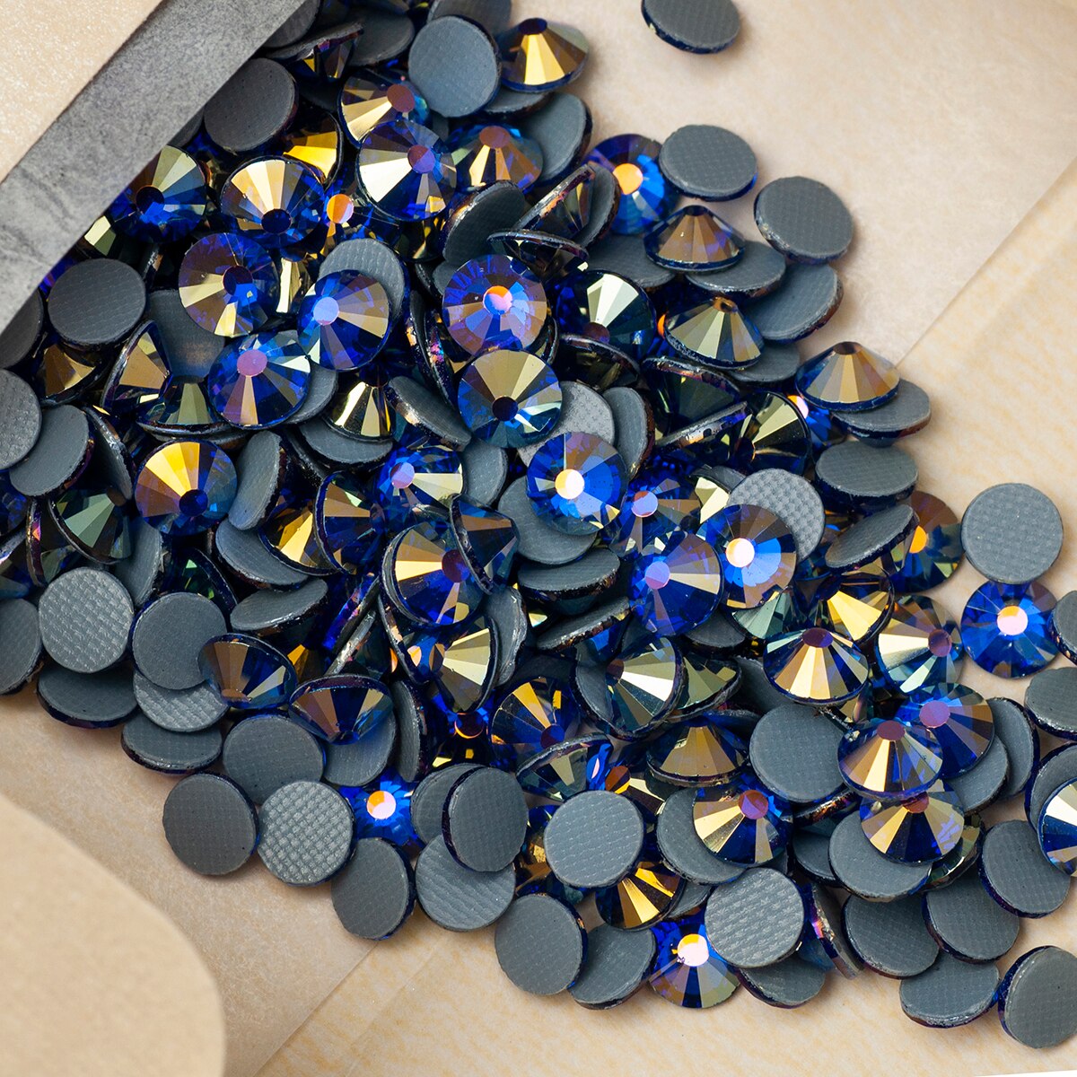 Yanruo 2058HF Sapphire Ab Hotfix Steentjes Applique Voor Trouwjurk Platte Achterkant Stones Ijzer Op Stenen Decor Kleding