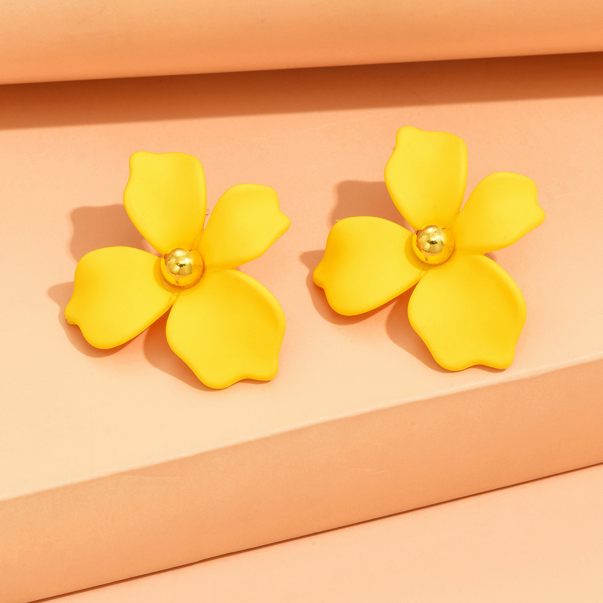 Pendientes coreanos rosas con forma de flor pequeña para mujer, aretes llamativos frescos y dulces, joyería de 2023: orange