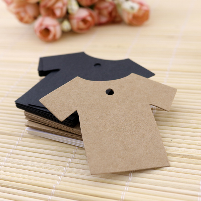 100Pcs 5.5*7Cm Kleding Vorm Kraft Verpakking Label Wedding Party Label Prijs Cards Bakken Prijskaartjes Tags/Labels