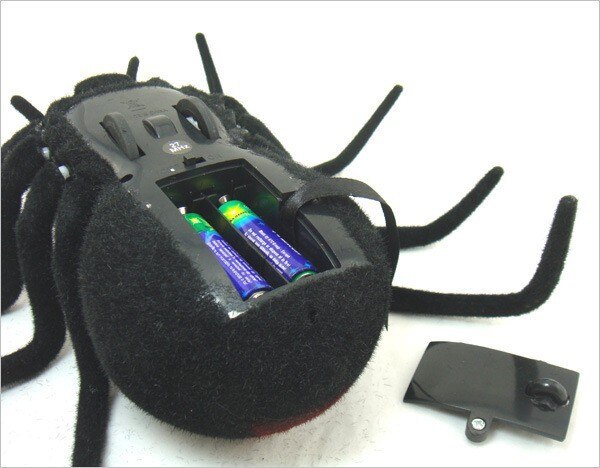 Electronic pet Remote Control Simulation tarantula Eyes Shine smart black Spider 4Ch Halloween RC Tricky Prank Scary Toy