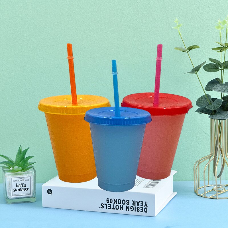 Color Changing Cold Drink Cups Reusable Temperature-Sensitive Plastic Colorful Coffee Cup with Lids and Straws 480ML