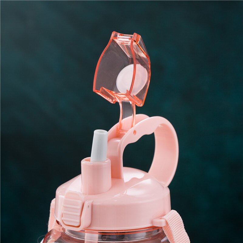 1.5l grandes bouteilles d'eau potable en plastique transparent de grande capacité pour le tourisme de fitness en salle de sport bouteille de sport sans bpa avec paille