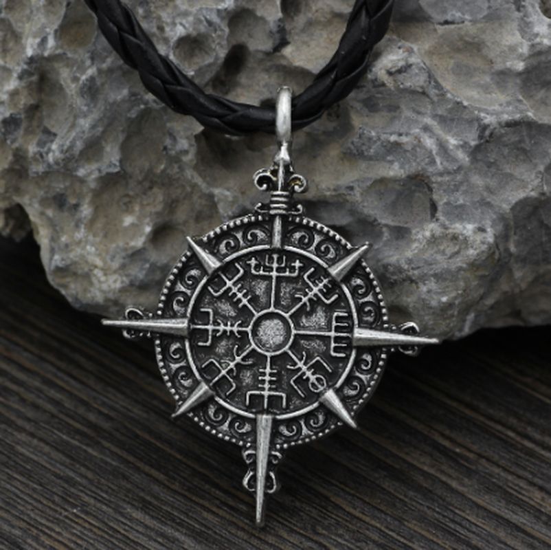 Vintage Style Viking Compass Protection Symbol Amulet Pendant Necklace