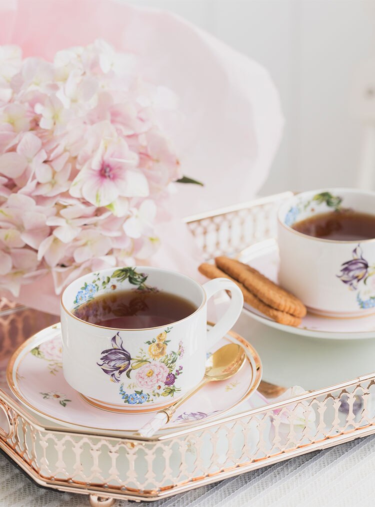 Ceramic English Coffee Cup Afternoon Tea European Small Bone China Cup and Saucer Luxury Exquisite Red Coffee Mug AA60BD