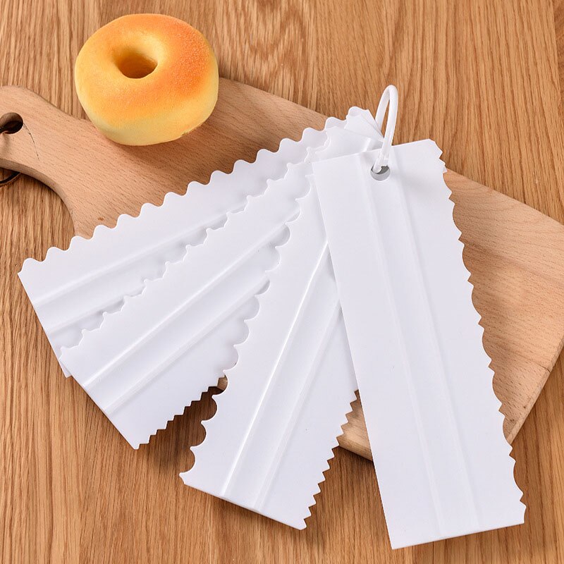 4 Stks/set Plastic Butter Cake Schraper Spatel Bakken Accessoires Keuken Fondont Cake Decorating Gereedschap Schrapers Soepeler: white set