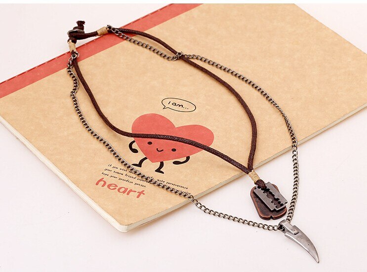 Vintage Mens Necklace Alloy Animal Wolf Tooth Razor Blade Pendants Necklace Multilayer Metal Chain Choker Male Punk Jewelry