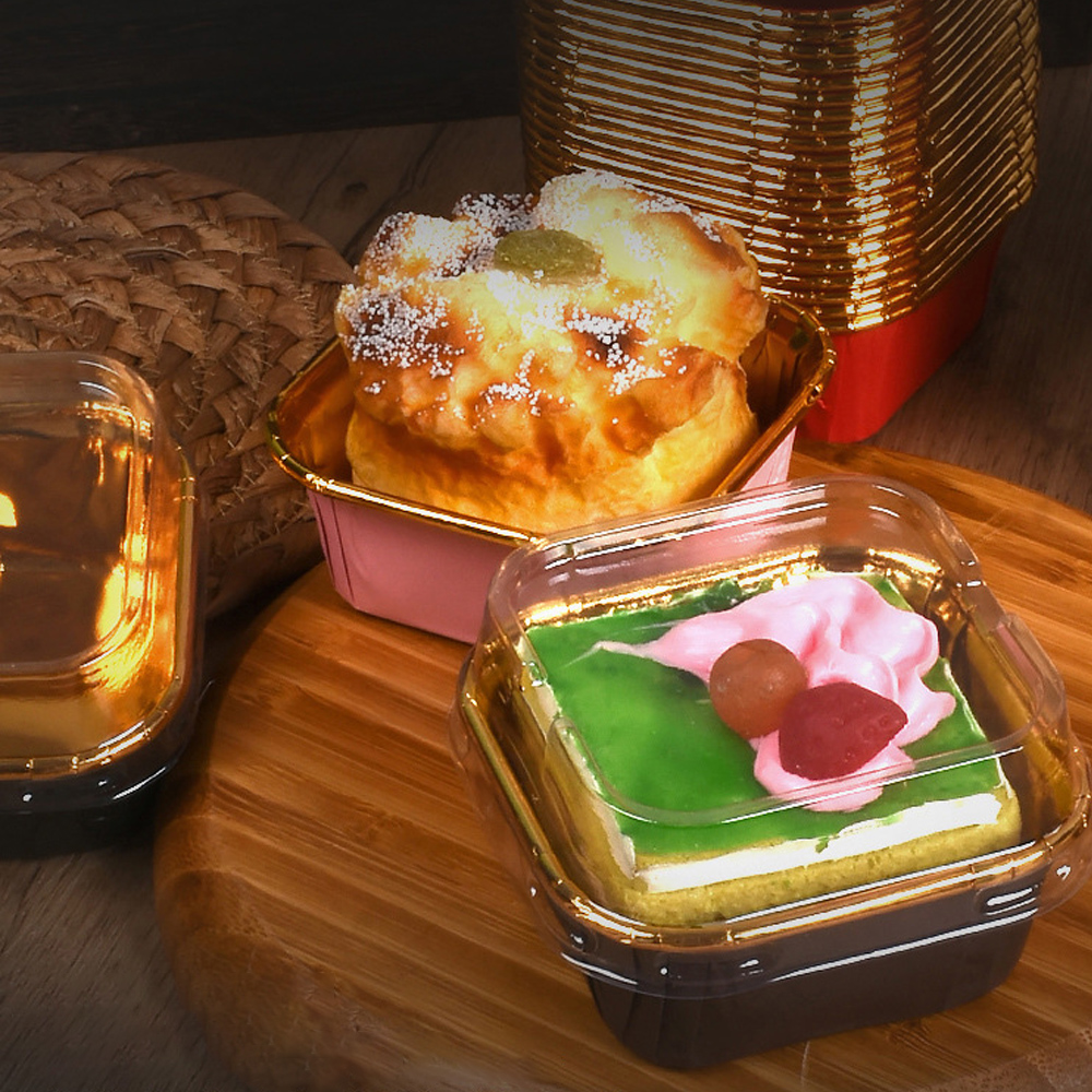 50 Stück quadratische Cupcake-Becher mit Deckel, Pudding-Becher, backfeste Einweg-Cupcake-Becher aus Folie, Muffin-Dosen für Hochzeitsbacken