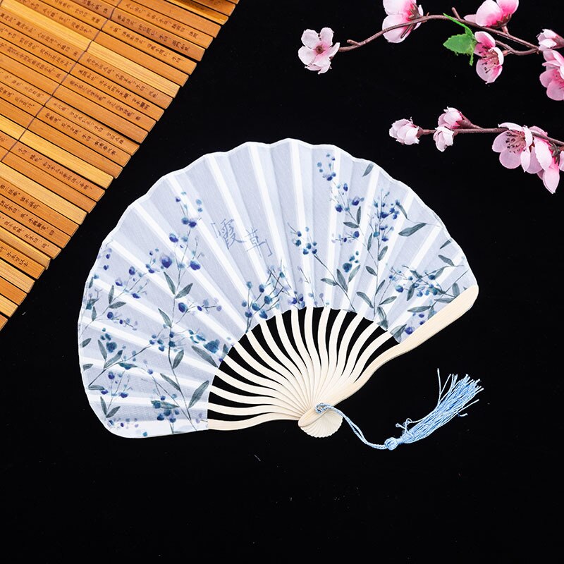 1Pcs Retro Vouwen Zijde Fan Chinese Japanse Stijl Decoratieve Vrouwen Vrouwelijke Pocket Bamboe Handvat Fan Dance Hand Decoratie Fan: Summer
