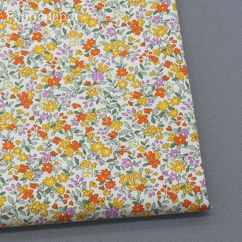 Sommarfrihet färskt litet blommigt tyg ren bomull tunn sektion textil för sömnad av kläder per meter