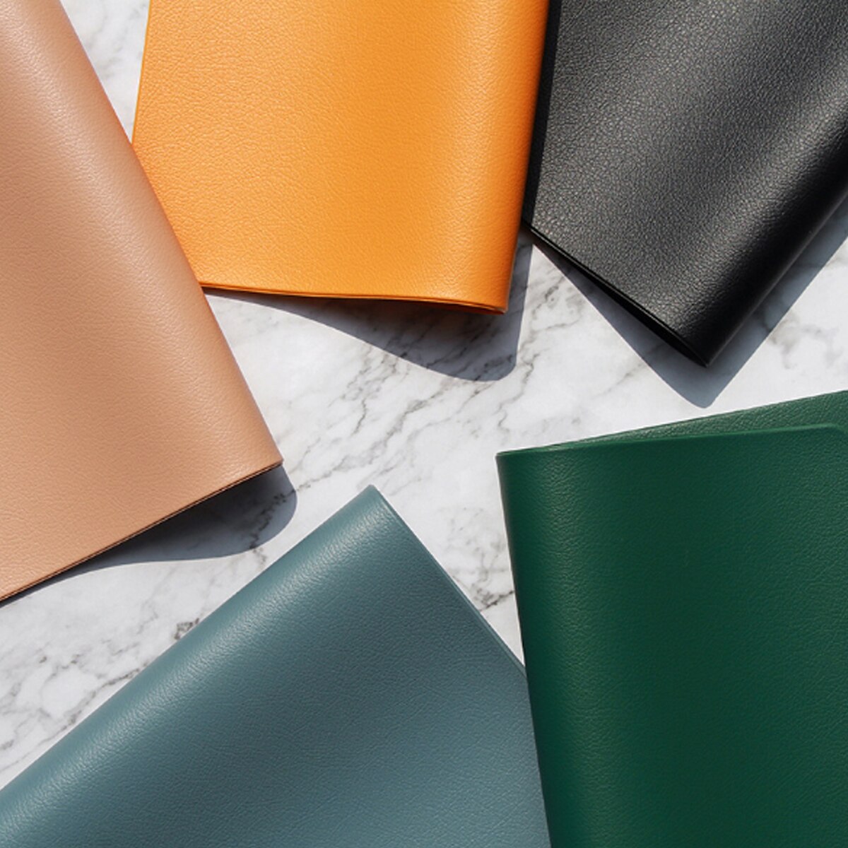 Placemat Leather Table Mats Heat Resistant Wipeable Waterproof Washable Kitchen Dining Patio Table Placemats Outdoor 30x45cm