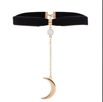 Gtq Cool Mode-sieraden Accessoires Gouden Kleur Zon En Maan Vorm Hanger Fluwelen Ketting Voor Paar Liefhebbers