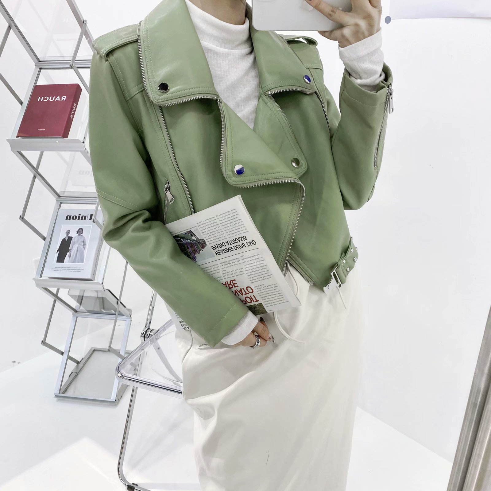 Chaquetas de cuero para motocicleta para mujer, chaqueta de cuero verde para invierno y otoño, piel sintética ajustada, novedad de