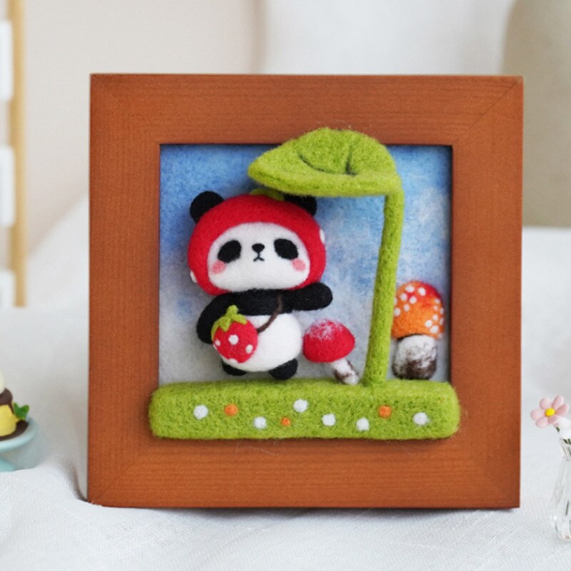Non Fini Kit Feutrine Panda Hamster Animal Mignon Laine Feutrage À L'aiguille Fait Main BRICOLAGE Poupée Jouets Paquet de Matériel de Cadre Photo: Strawberry panda