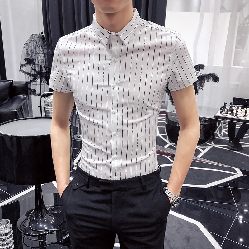 Été Simple à manches courtes hommes chemise jeune homme affaires vêtements de cérémonie rayé chemises hommes mince coupe décontracté travail chemise