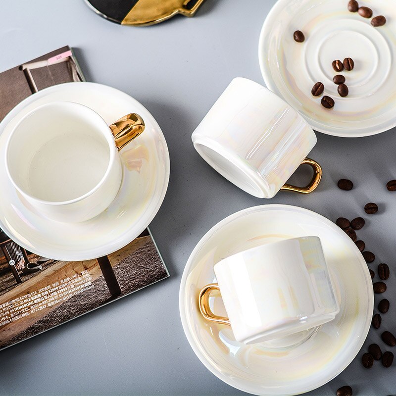 Enkle moderne kaffekop sæt guldkant lille hvid bryllup te kop underkop ske sæt keramisk vintage xicaras drinkware  eb50bd