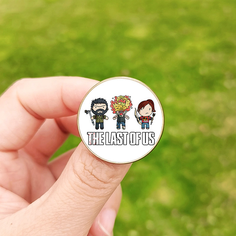 Viimeinen  us 2 rintaneulasta ellie-hahmo siivet raketti avaruusalus rintaneulat miehille naisille fanit cosplay reppu lasiset rintaneulat: Smaragdin vihreä / Sinivalkoinen sinkitty