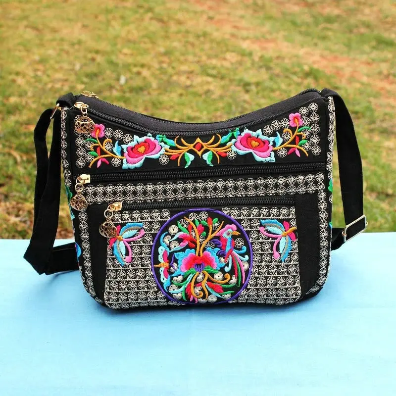 Sac de Style ethnique du Yunnan, sac à bandoulière brodé pour femmes, sacs à bandoulière entièrement brodés pour dames: Beige