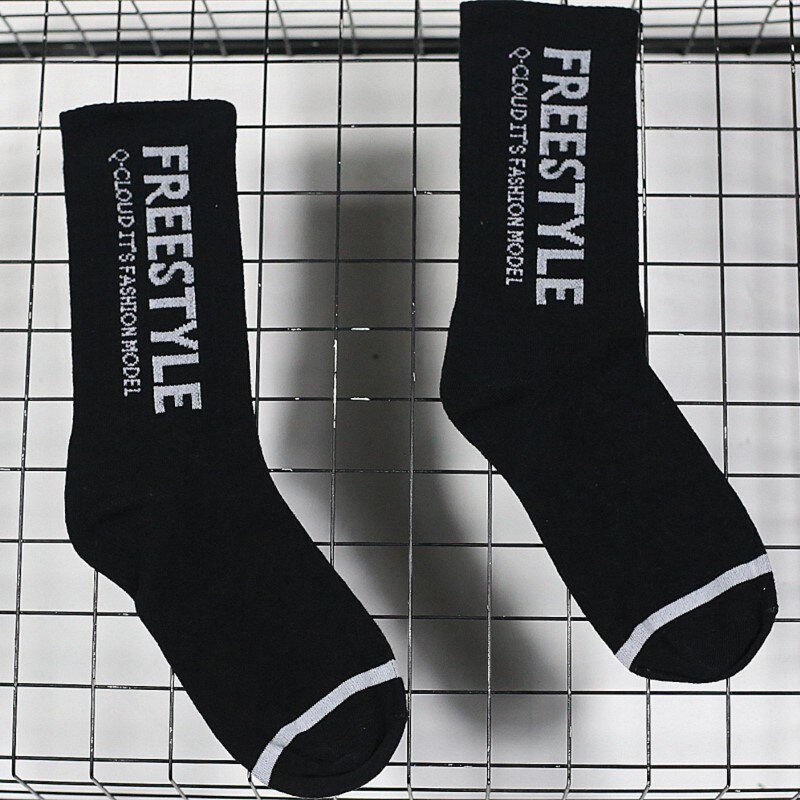 street parkour Harajuku hip hop simple letter street dance men and women couple skateboarding cotton socks crew