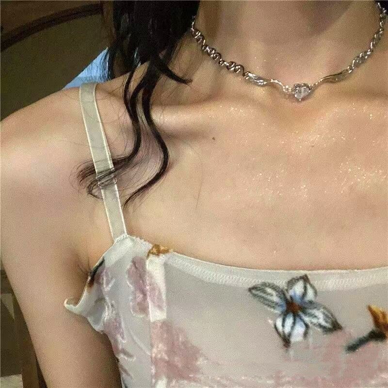 Silver Color Irregular Choker Necklace for Women Rhinestone Pendant Short Collar Clavicle Chain Jewelry