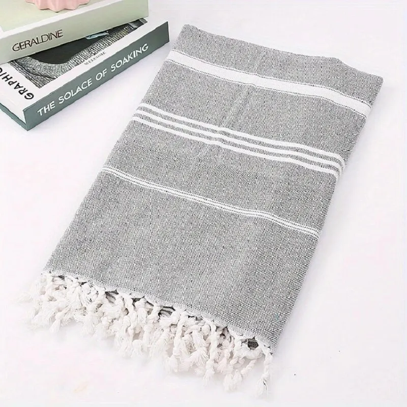 Oversized Turkse strandhanddoek 100x180cm - snel drogend & zandvrij met kwastjesdesign, lichtgewicht en essentieel voor op reis: zwart
