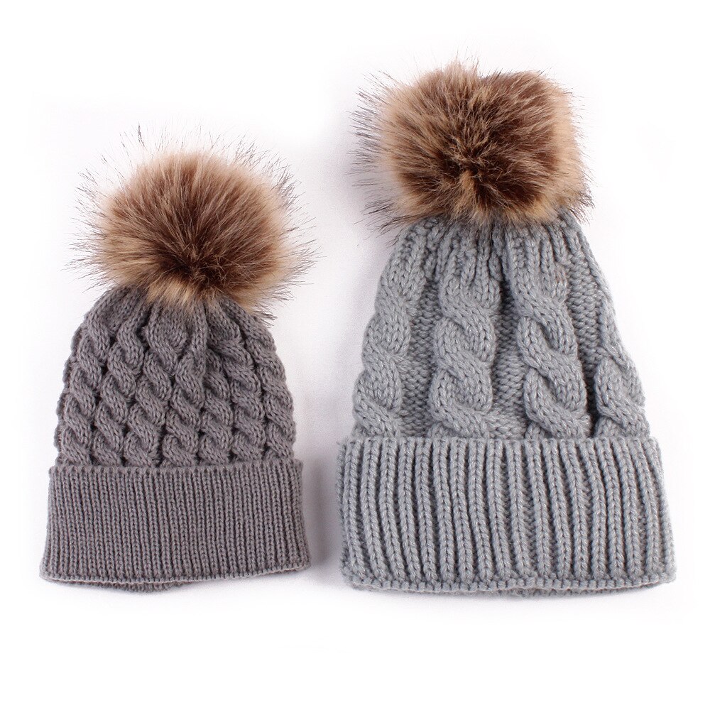 Nueva madre Infantil chico bebé niño tejido cálido de invierno Gorro con piel Pom sombrero bola tapa para adultos y niños familia juego gorras sombreros: Gris
