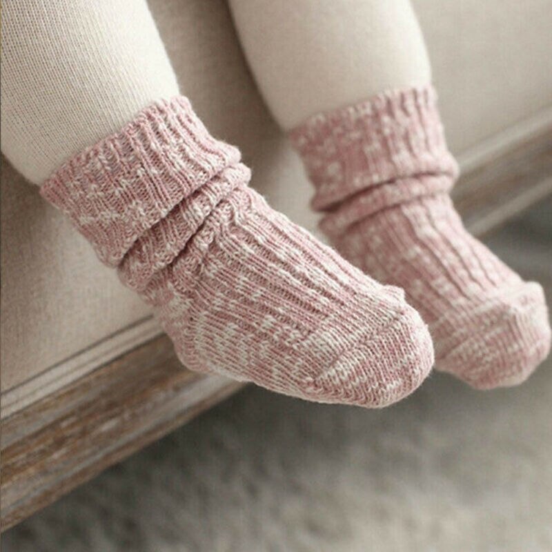 Bambini Del bambino Del bambino Della Ragazza Del Ragazzo Del Fumetto di Inverno Lavorato A Maglia Caldo Della Caviglia del Cotone Calzini E Calzettoni del Modello della Lettera Del bambino di Modo Calzini E Calzettoni unisex