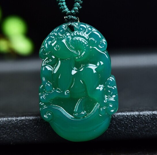 Colgante de signo del zodiaco chino de Jade de ágata verde Natural, accesorios de joyería, amuleto de la suerte tallado a mano,: Rosa