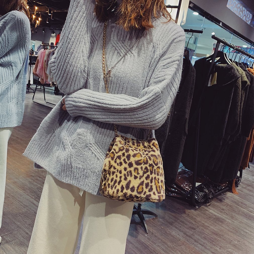 Leopard Print Crossbody Bag Women Plush Soft Casual Shoulder Messenger Bag Female Shopping Handbag Chain Bucket Bag