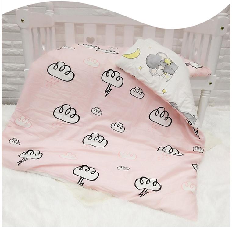 Elefant lyserød sky baby sengetøj sæt tegneserie mønster reaktiv udskrivning åndbar til pige, dyne / lagen / pude, med fyld