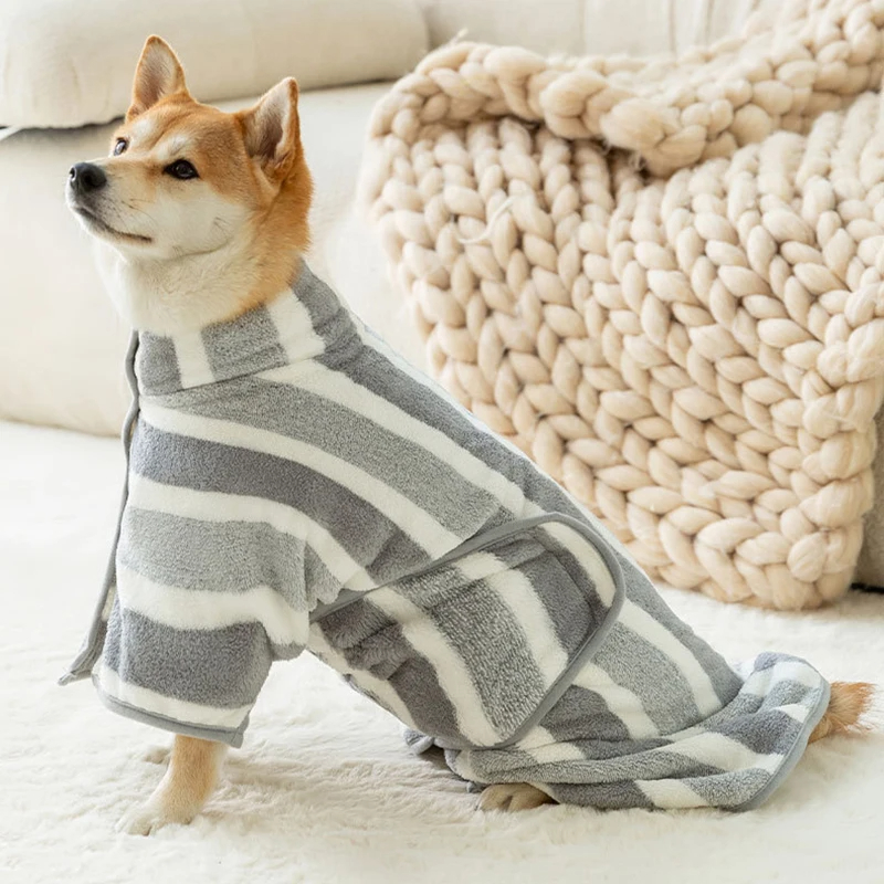 Dog Drying Coats,Pet Towel,Polyester Coral Fleece Bathrobe,Super Absorbent Pet Dog Bathrobe Towel for Small Medium Large Dogs