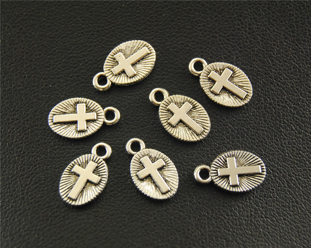 100 stücke Silber Farbe Metall Kreuz Mini Charme DIY Halskette Armbinde Armreif Erkenntnisse 8x13mm A1586