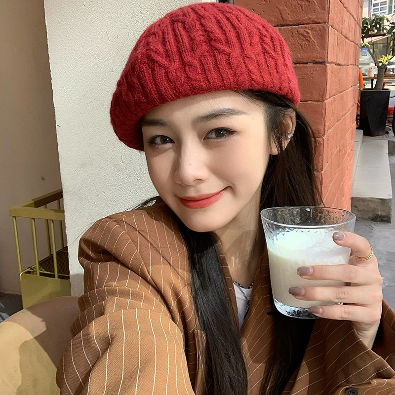 Autumn and Winter Red Beret Female Korean Version Ins Painter Hat Literary Retro Outdoor Warm Hat