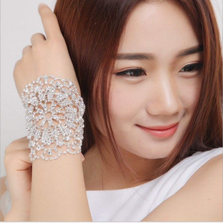 Luxus Blume strass braut armband ketten kristall armband schmuck arm kette hochzeit kleid zubehör armbänder für frauen