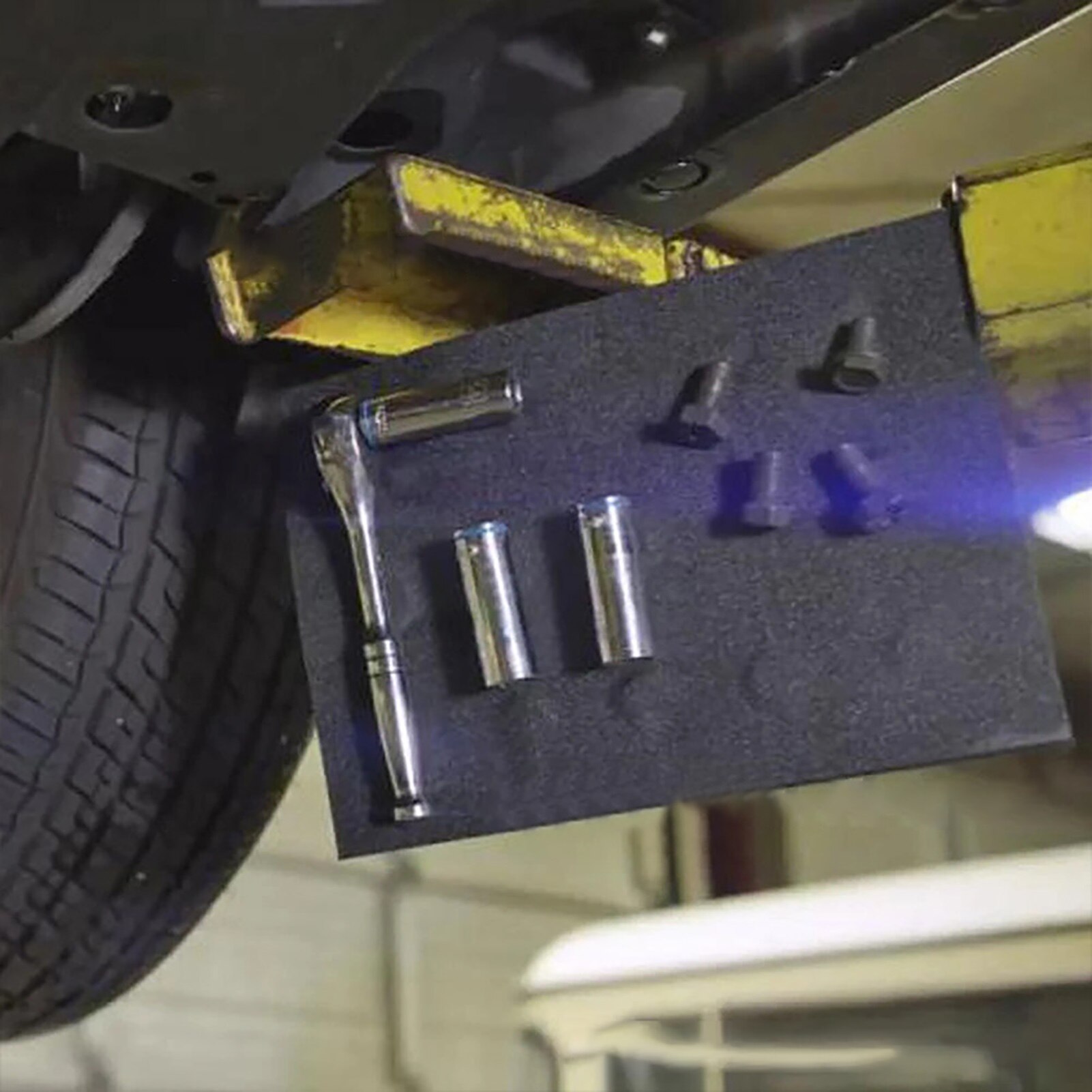 Flexible Magnetic Tool Holder, While Working Repair Tool Storage Mat For Workshop Garage EVA + magnet