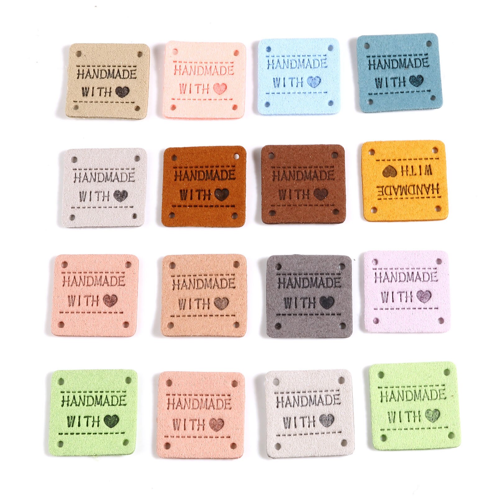 20 sztuk ręcznie wykonane z miłością odzież tłoczone etykiety sztuczny zamsz Lether etykiety tagi plac do szycia odzieży Knitting Tag 25x25mm