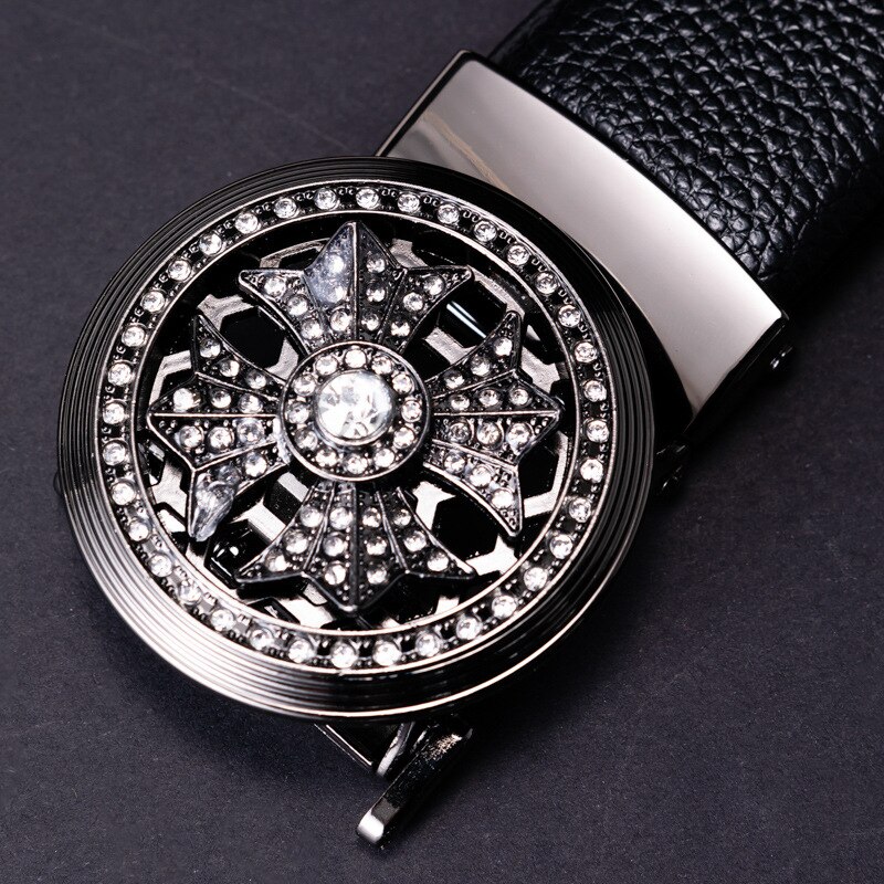 Cinturón de cuero con hebilla redonda automática para hombre, hebilla de con patrón de lichi, ideal para decorativos: Black / 125cm