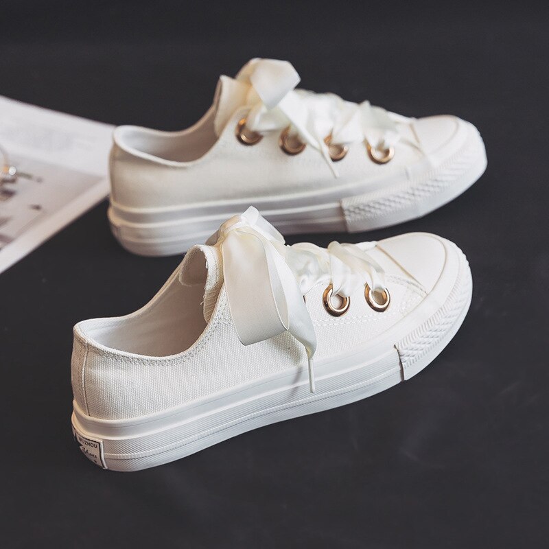 Canvas kvinnor skor vilda skosnören grunt enfärgad söt trend lägenheter casual låga skor dam vulkanisera skor: Beige vit / 39