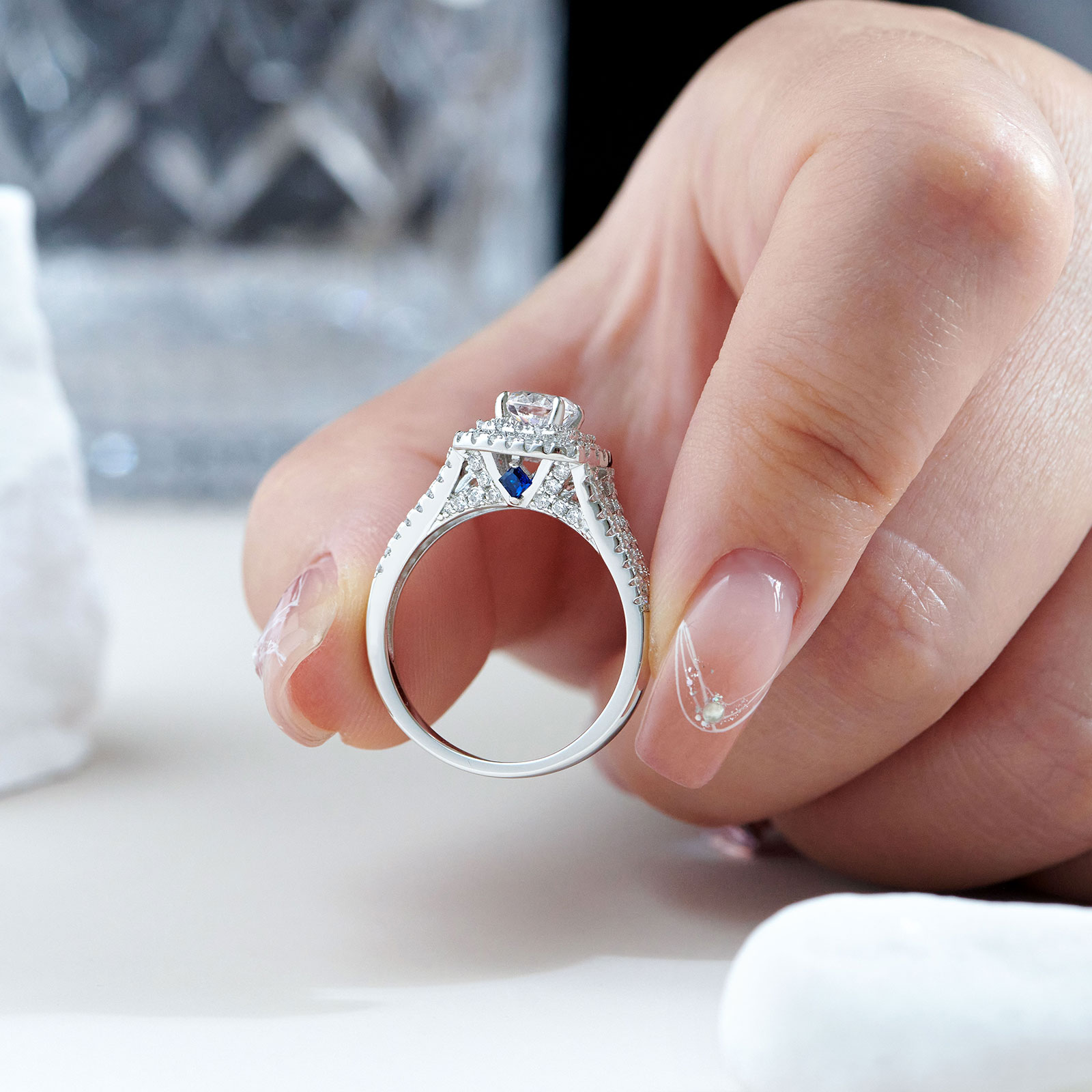 Newshe-anillos de boda de plata 925 para mujer, joyería nupcial, Halo de corte redondo, circonita cúbica, de estilo victoriano anillo de compromiso, 2 piezas