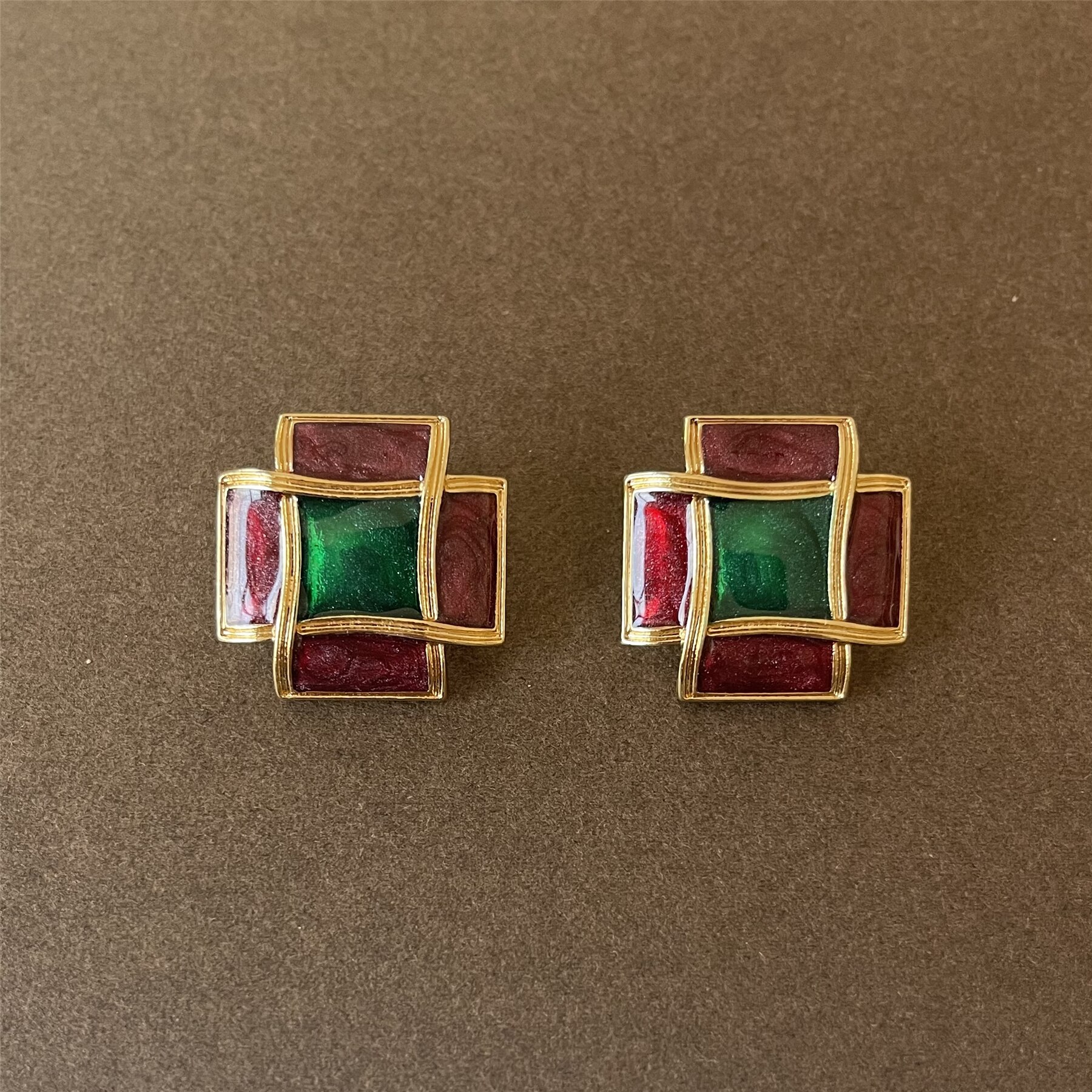 HUANZHI-pendientes esmaltados geométricos Vintage para mujer, aretes de flor de perla francesa, tachuelas de esmalte colorido, joyería para mujer, de: 6