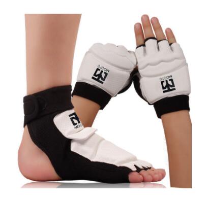 MOOTO TaeKwonDo Sparring Karate Protector de pies calcetines y bolsa de arena entrenamiento guantes de mano Equipo de Boxeo guantes de protección Brace: 1set hand foot guard / XL