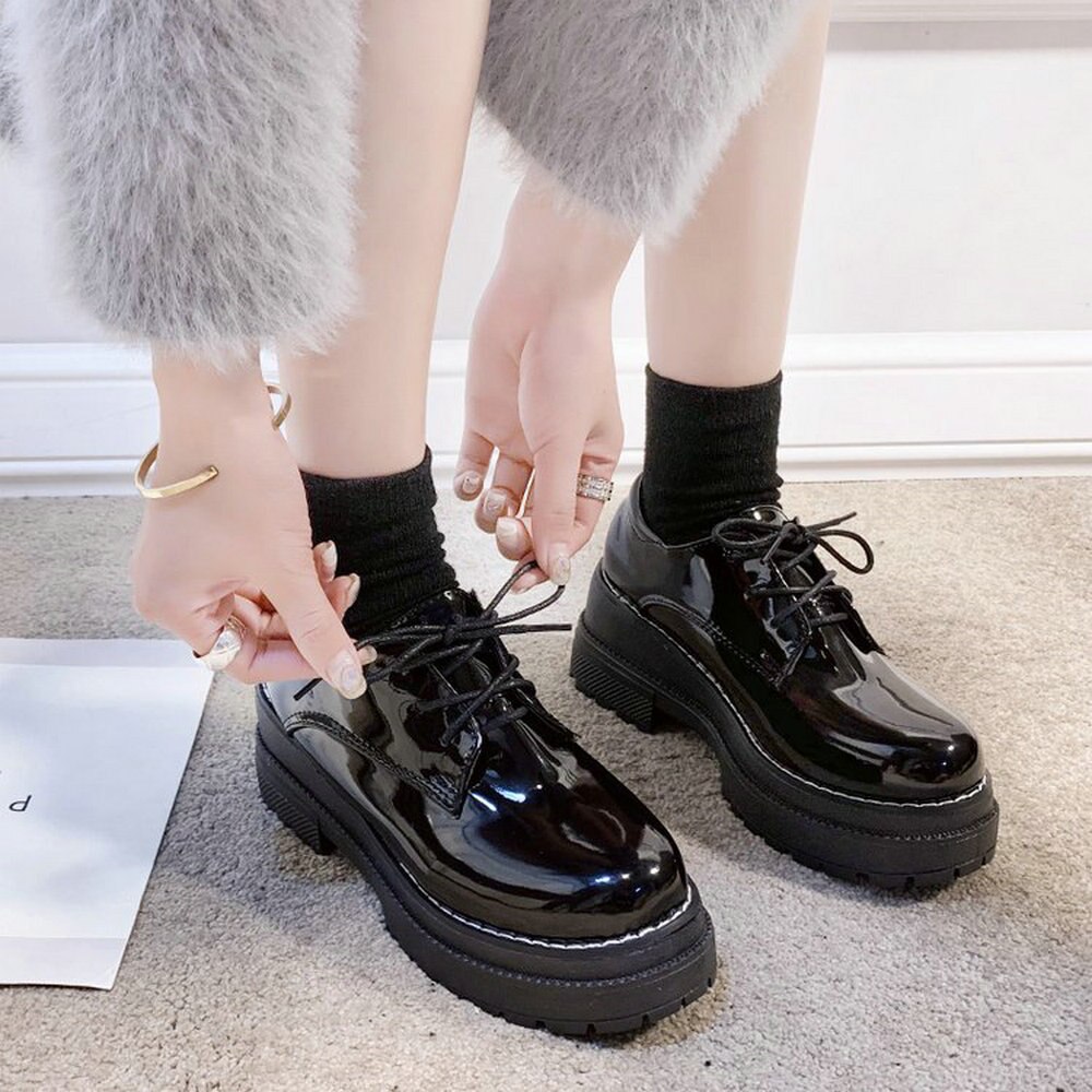Dam tjocka botten sneakers snörning låg häl klack lackläder skor halkfria damer höjd öka casual skor  b62-77 jy