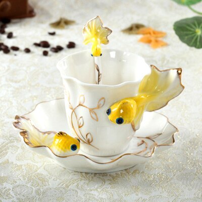 3D Goldfish Enamel Coffee Mug Cup Porcelain Tea Milk Copo Set Caneca Criativa Ceramic European Bone China Drinkware: Light Yellow