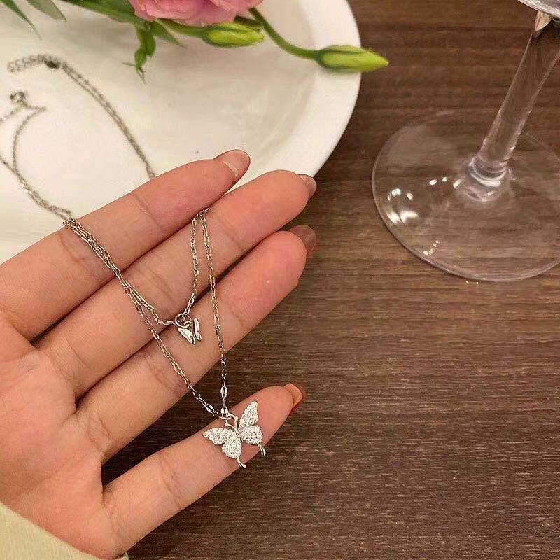 Auflistung doppelt Schicht Schmetterling Halskette Bohemien Legierung Anhänger Frauen's Schmuck Reisen Denkmal