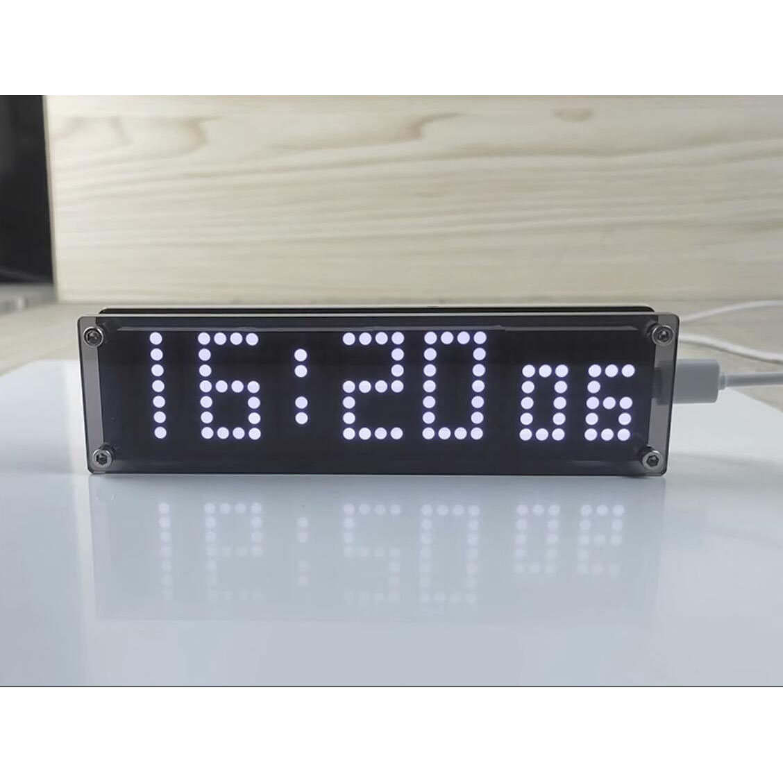 ESP8266 WIFI horloge réseau synchronisation affichage numérique LED matrice de points horloge rouge bleu vert blanc temps TYPE-C puissance wifi montre