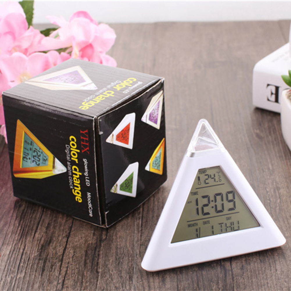 UTTASU LED Nixie Tube Clock, RGB Nixie Tube Clock LED Bureau Klok USB Aangedreven Kleur Veranderende Klok Decor, Digitale buis klok met Wekker en Timer