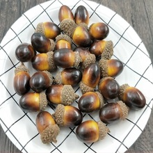 10 stks Simulatie Kerst Pijnboompitten Acorn Kerstboom Nieuwjaar DIY Ornament Accessoires Woondecoratie Kabinet